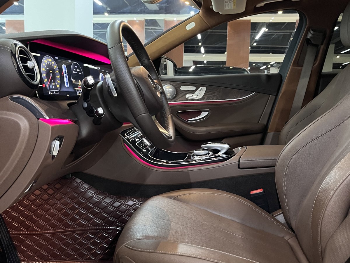 奔驰 奔驰E级  2016款 E 300 L 豪华型图片