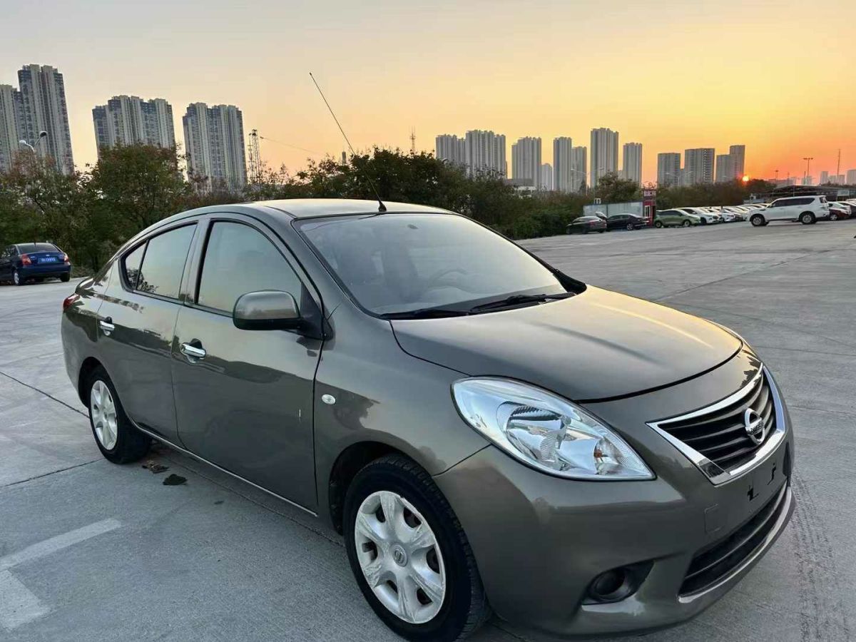 日產(chǎn) 陽(yáng)光  2011款 1.5XL CVT豪華版圖片