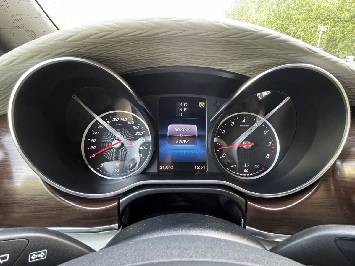 奔馳 V級  2022款 V 260 領(lǐng)航版圖片