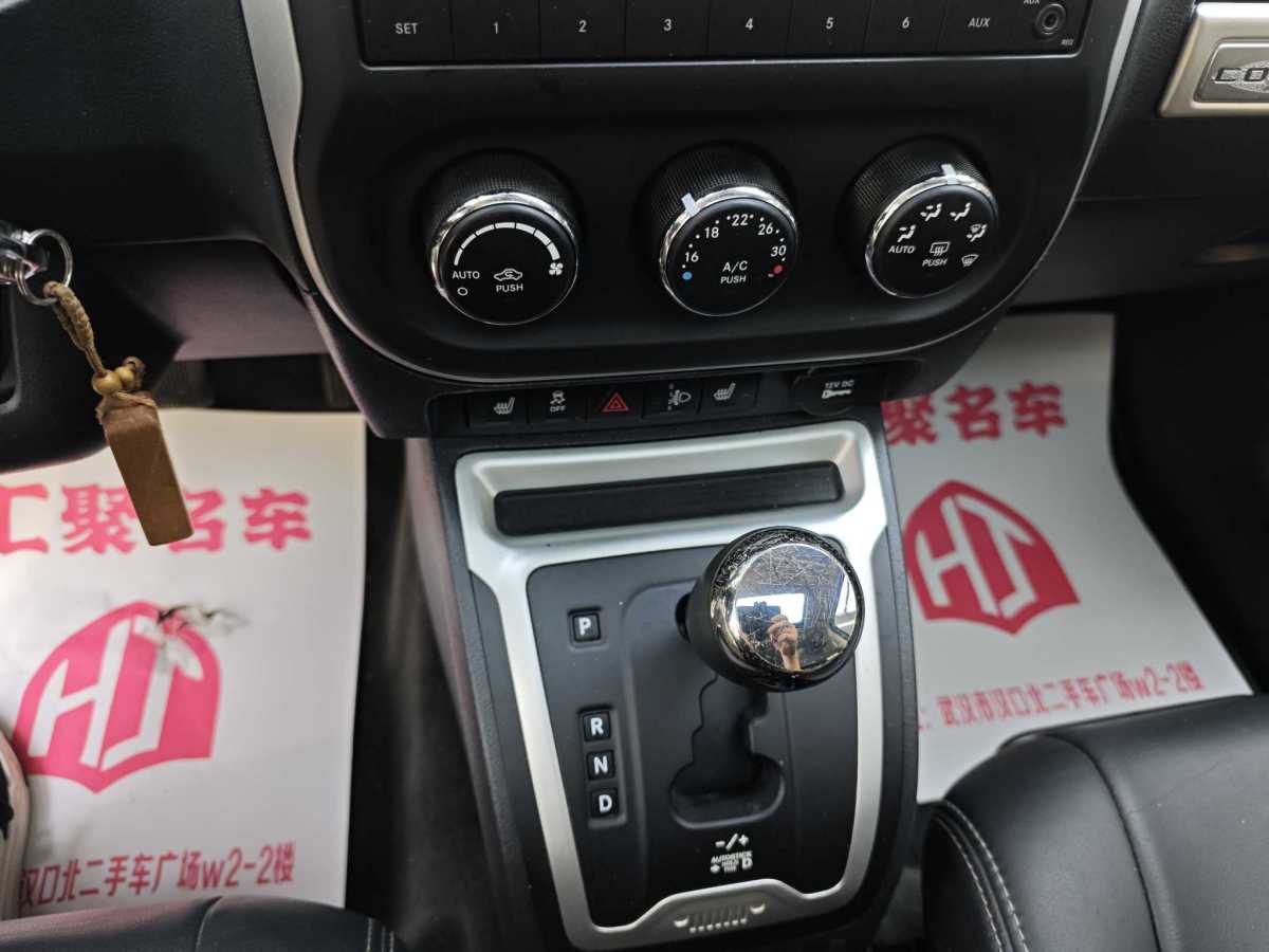 Jeep 指南者  2014款 改款 2.4L 四驅(qū)豪華版圖片