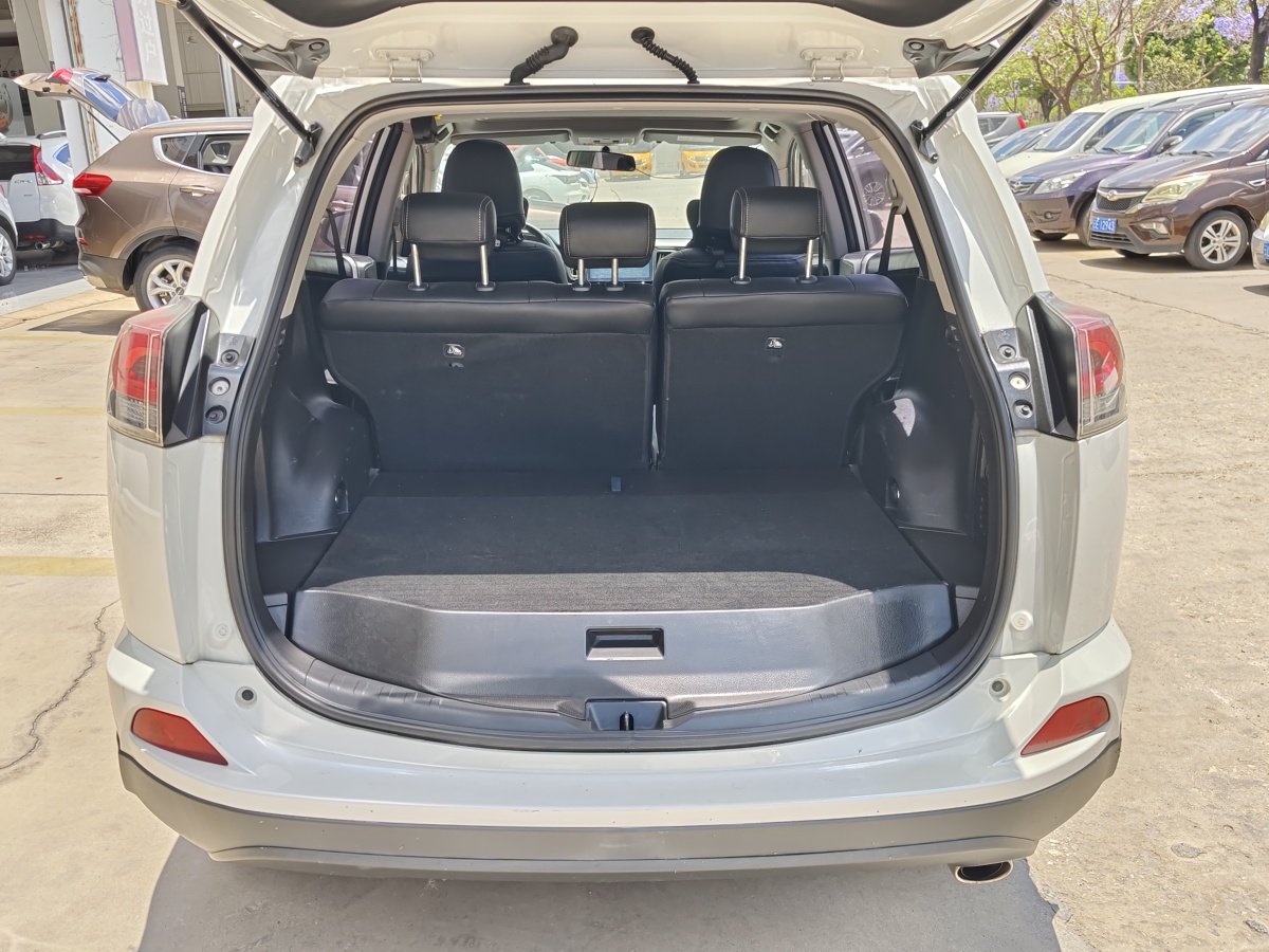 豐田 RAV4  2019款 榮放 2.0L CVT兩驅(qū)先鋒版圖片