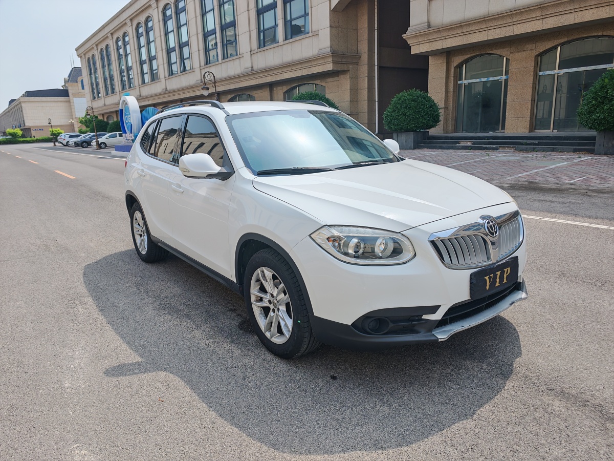 2013年5月中華 V5  2012款 1.6L 自動舒適型