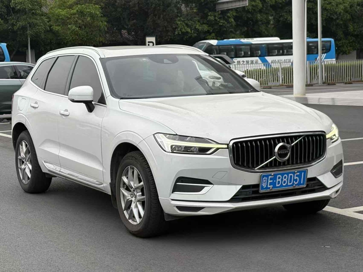 沃爾沃 XC60  2021款 T5 四驅(qū)智逸豪華版圖片