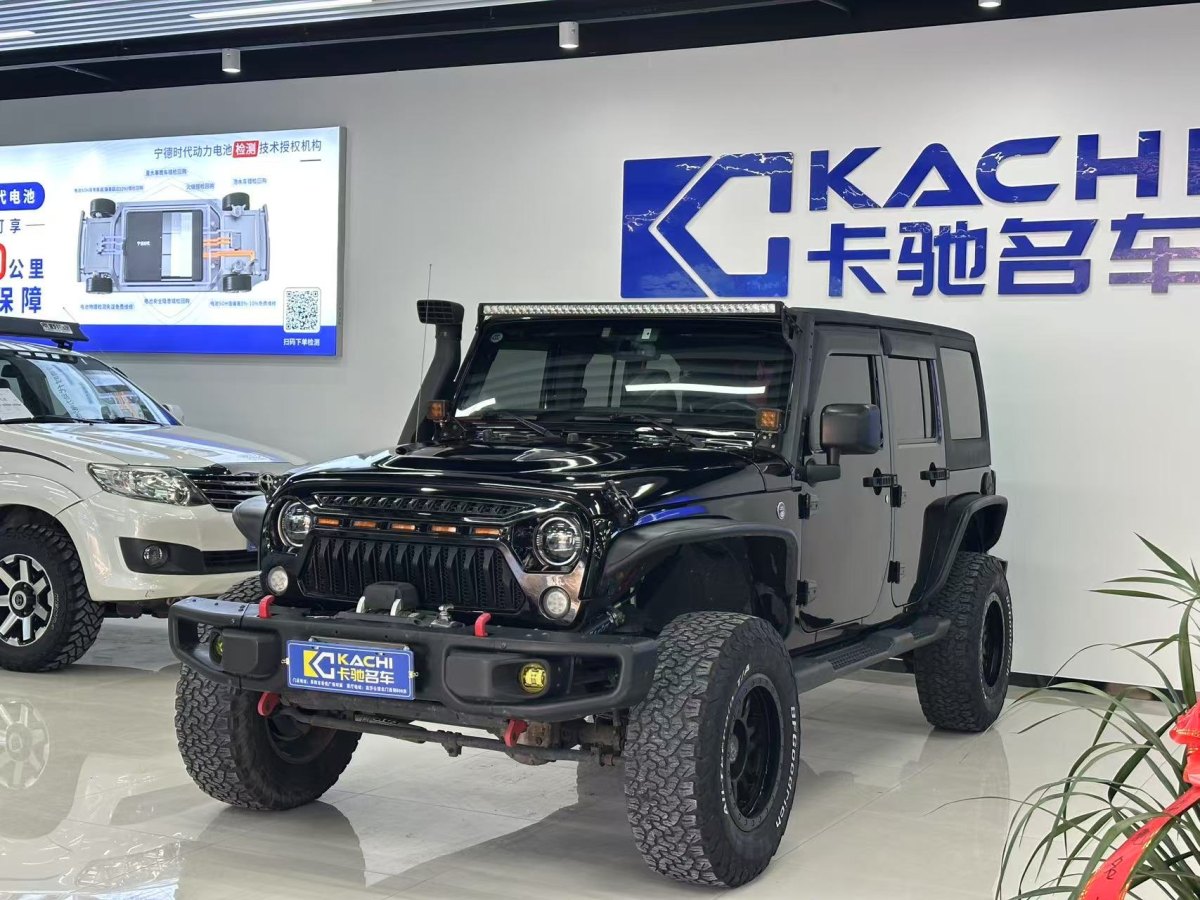 Jeep 牧馬人  2017款 3.0L Sahara 四門舒享版圖片