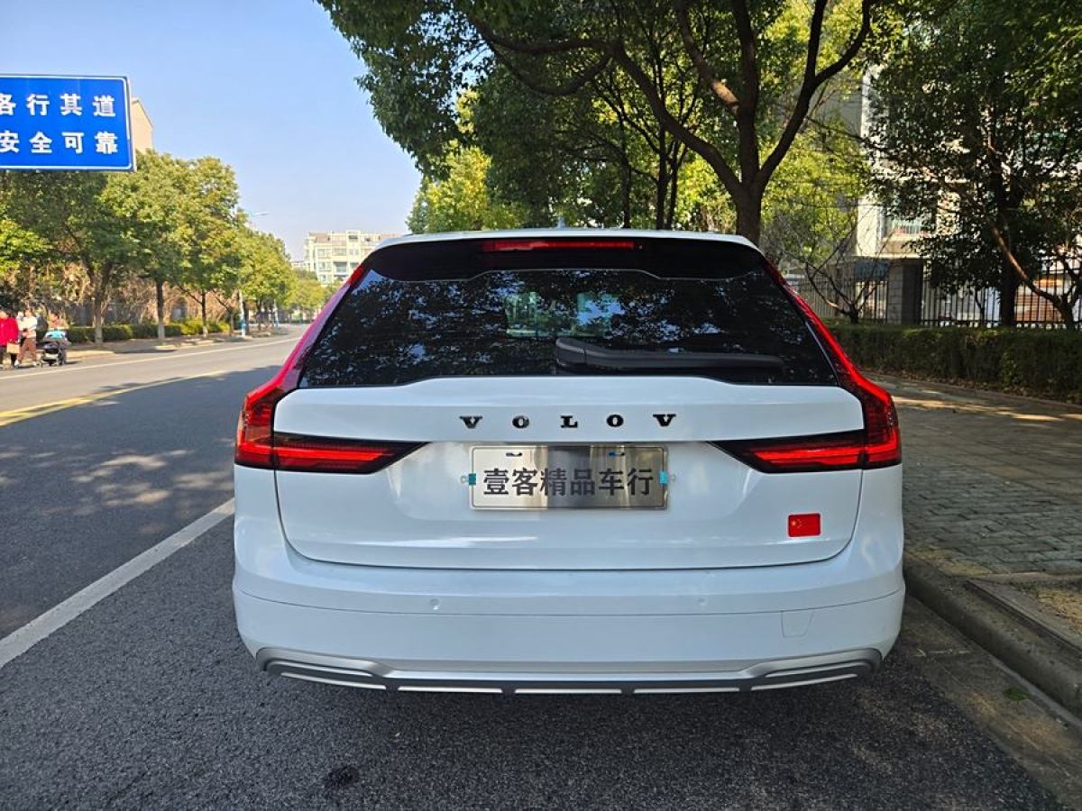 沃爾沃 V90  2025款 Cross Country B5 AWD 智遠(yuǎn)版圖片