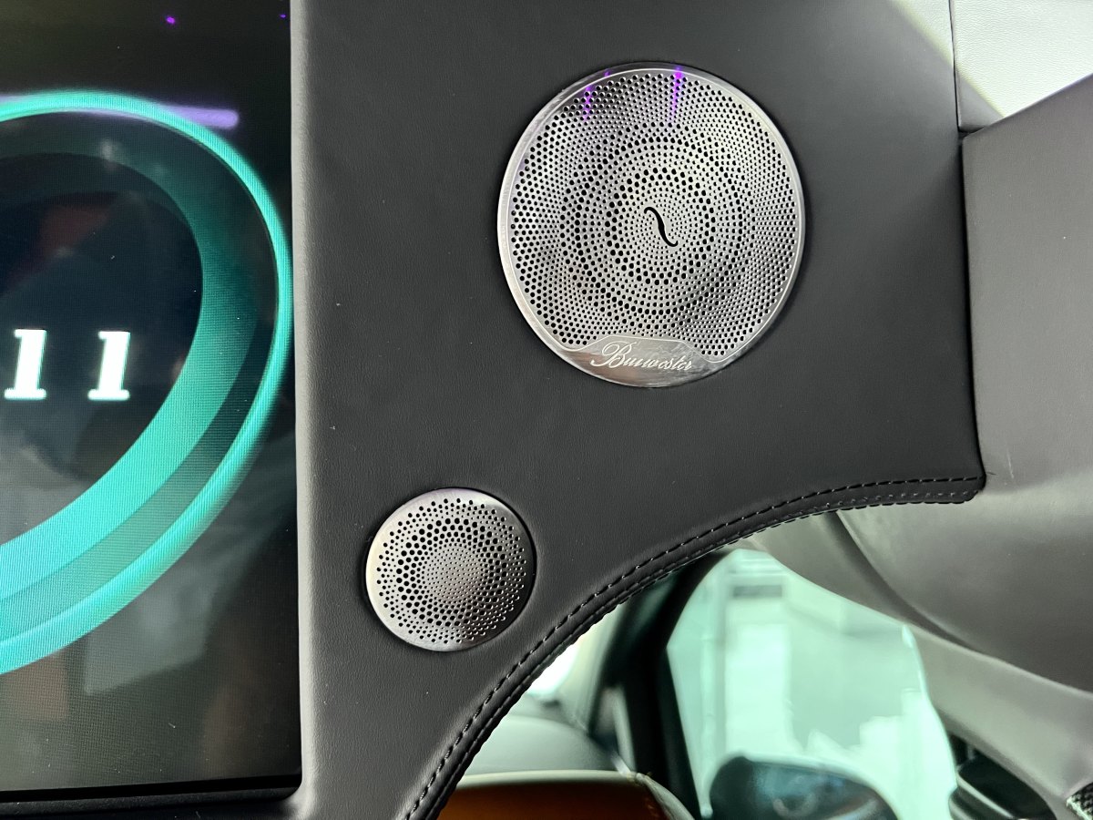 奔馳 V級(jí)  2022款 V 260 L 長(zhǎng)軸距豪華版圖片