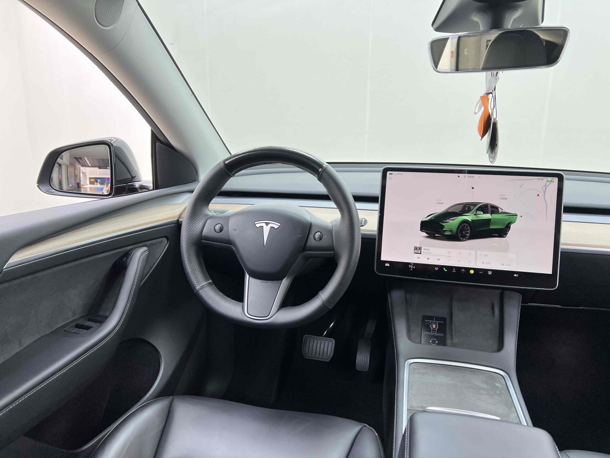 特斯拉 Model 3  2022款 后輪驅(qū)動版圖片