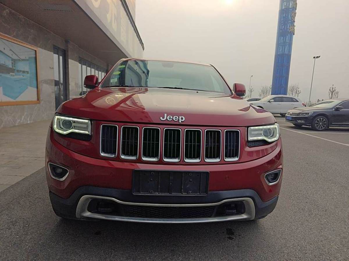 Jeep 大切諾基  2015款 3.6L 精英導(dǎo)航版圖片