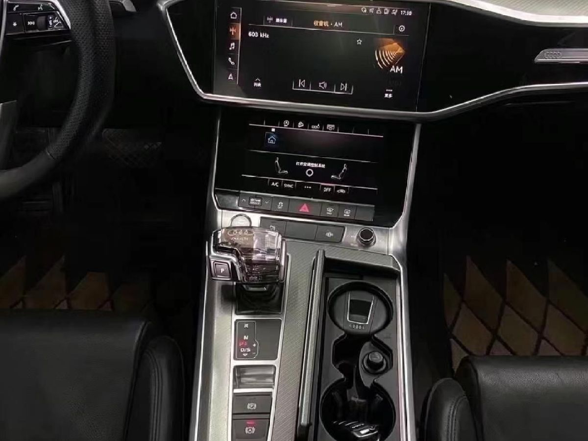 奧迪 奧迪A6L  2019款 40 TFSI 豪華動感型圖片