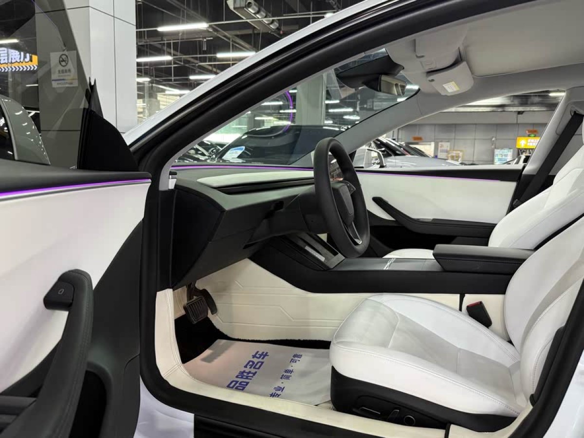 特斯拉 Model 3  2023款 煥新版 后輪驅(qū)動(dòng)圖片
