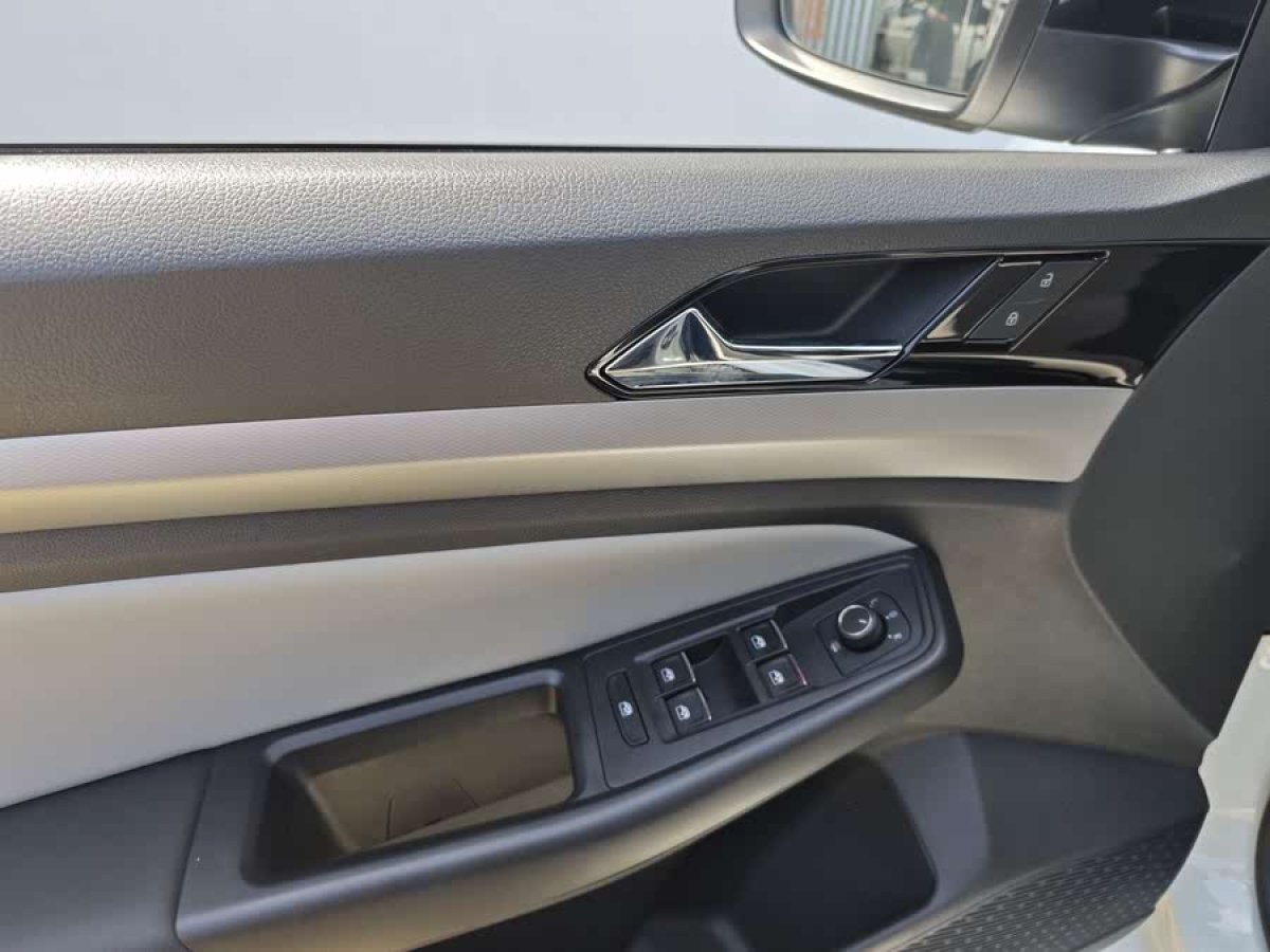 大眾 寶來  2023款 300TSI DSG尊行版圖片