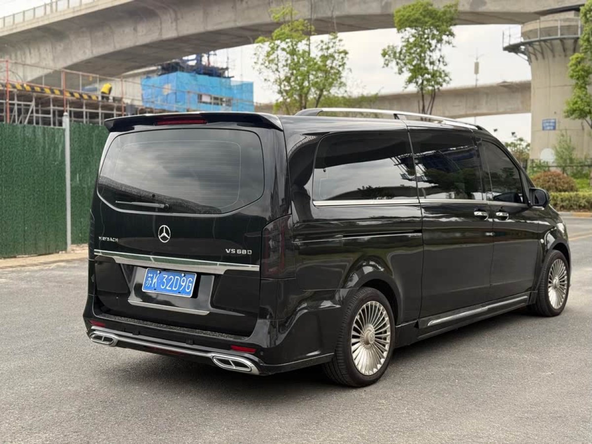 奔馳 威霆  2023款 2.0T 精英版 7座圖片