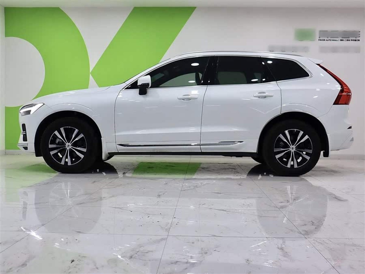 沃爾沃 XC60  2025款 B5 四驅(qū)智逸豪華版圖片