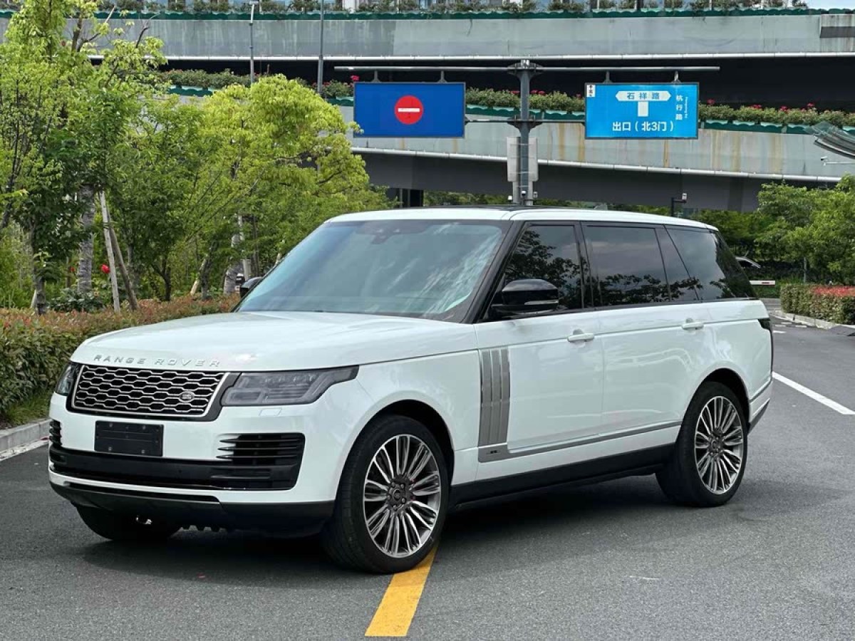 路虎 攬勝  2018款 3.0 V6 SC Vogue 傳世加長版圖片