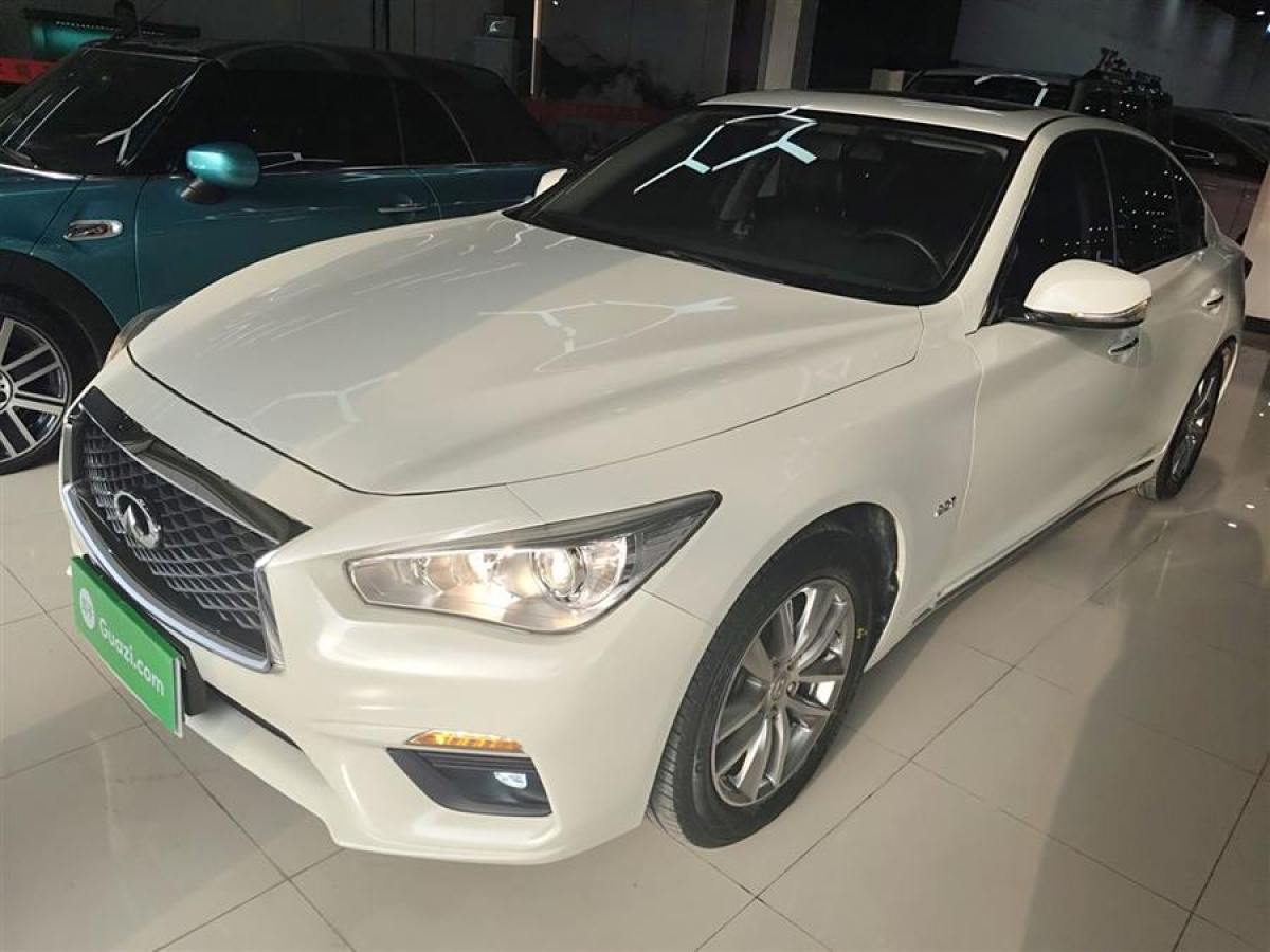 英菲尼迪 Q50L  2022款 2.0T 舒適版圖片