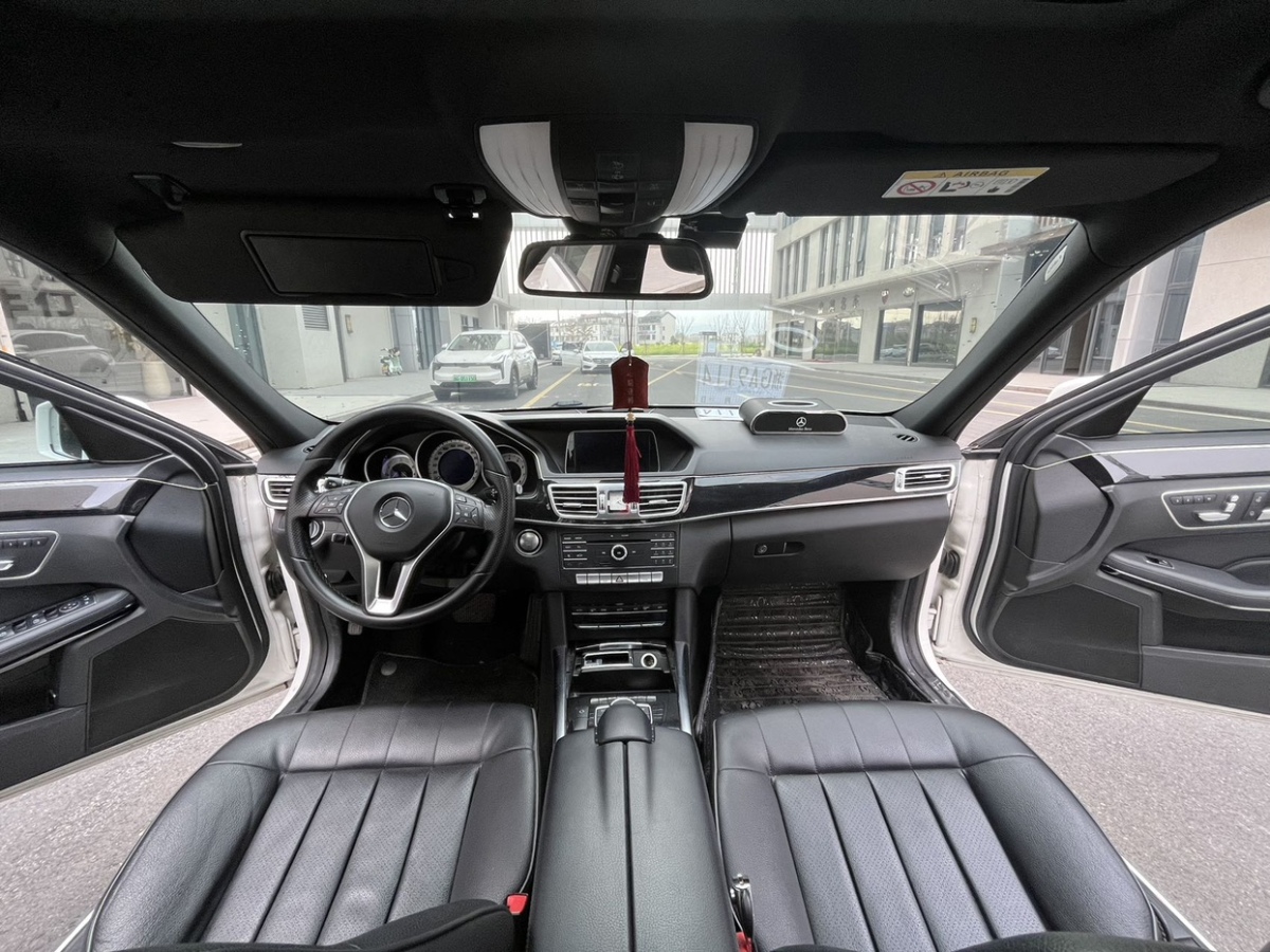 奔驰 奔驰E级  2015款 改款 E 260 L图片