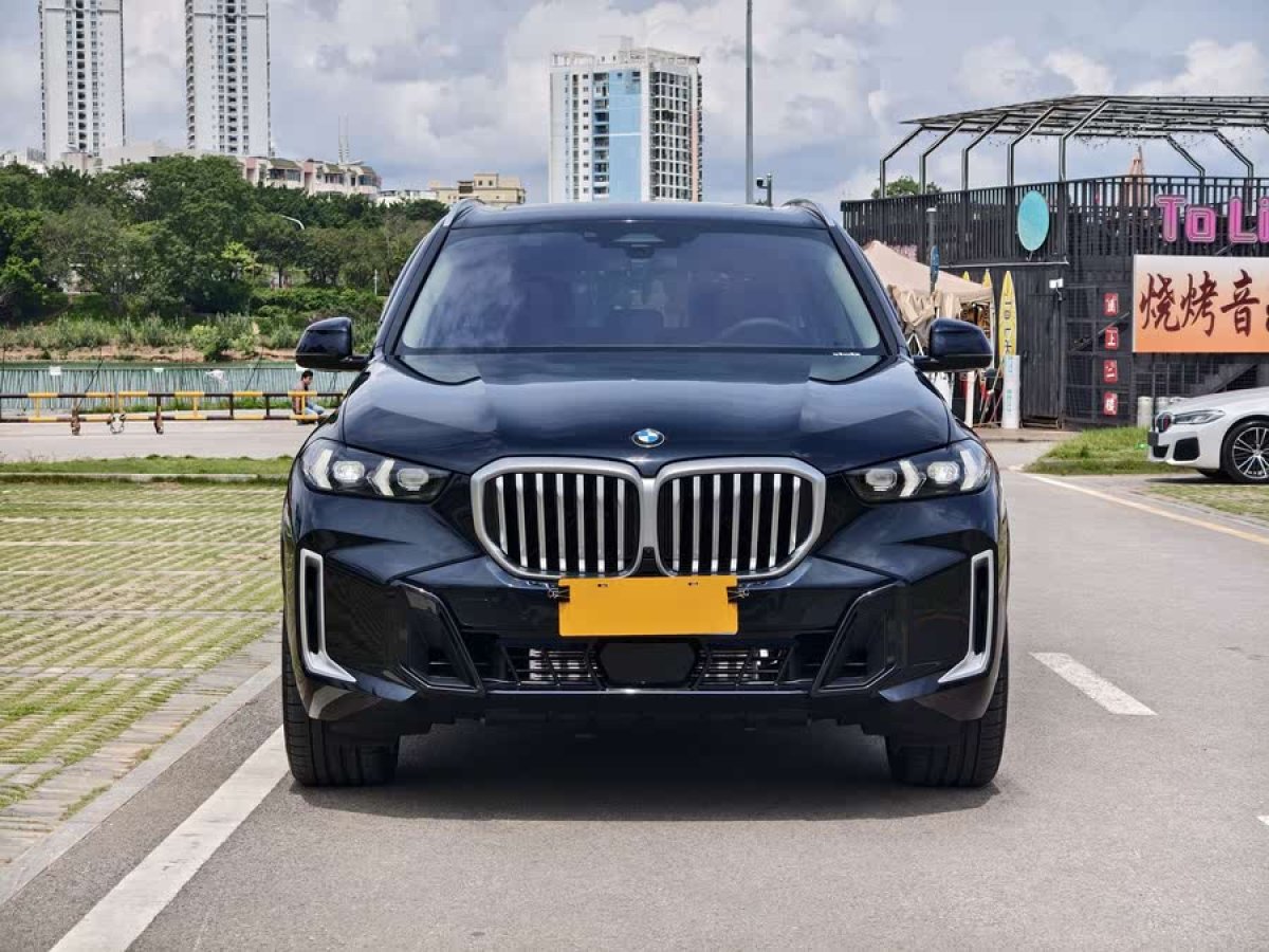 寶馬 寶馬X5  2023款 xDrive 30Li 尊享型M運(yùn)動(dòng)套裝圖片