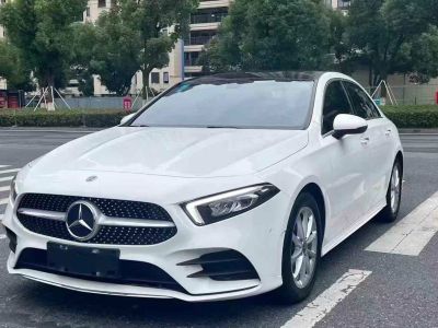 2019年1月 奔馳 奔馳A級 A 220 L 4MATIC 運動轎車圖片