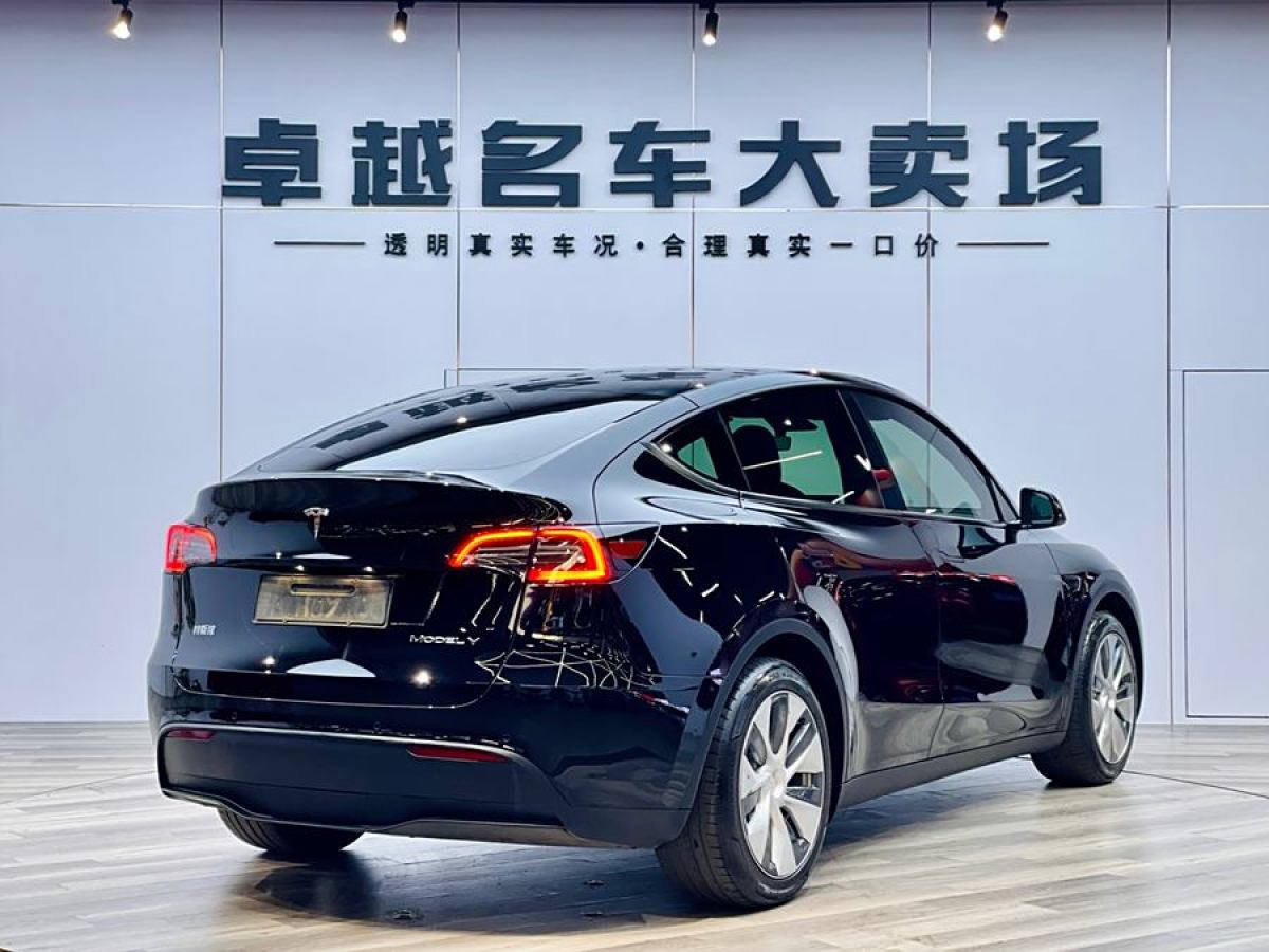 特斯拉 Model 3  2021款 改款 標(biāo)準(zhǔn)續(xù)航后驅(qū)升級版圖片