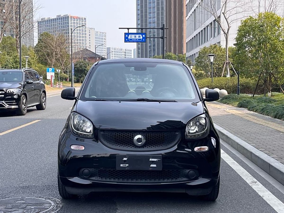 smart fortwo  2015款 1.0L 52千瓦硬頂靈動版圖片