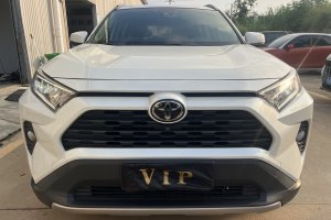 RAV4 丰田 荣放 2.0L CVT两驱风尚版