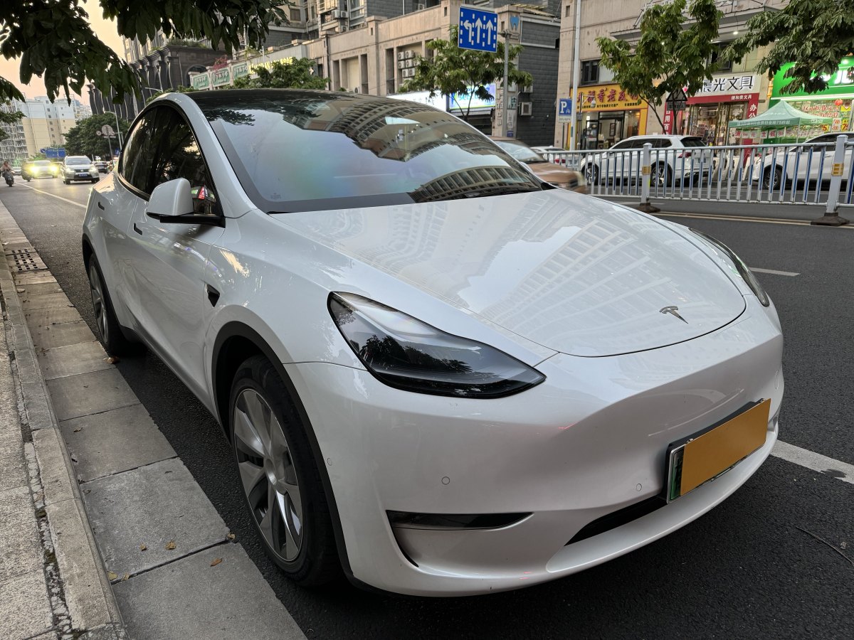 特斯拉 Model 3  2023款 長(zhǎng)續(xù)航煥新版 雙電機(jī)全輪驅(qū)動(dòng)圖片