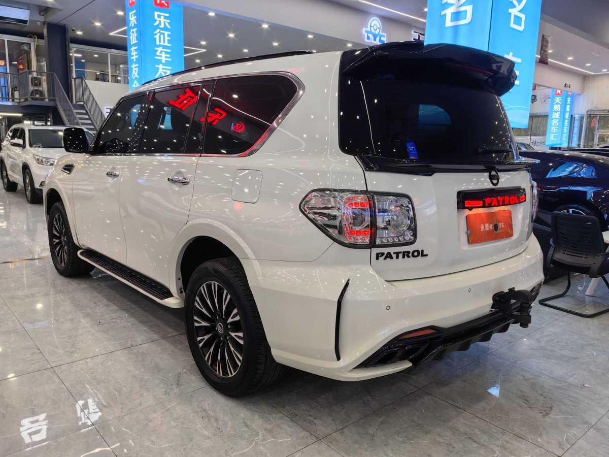 日產(chǎn) 途樂(lè)  2018款 4.0L 鉑金型圖片