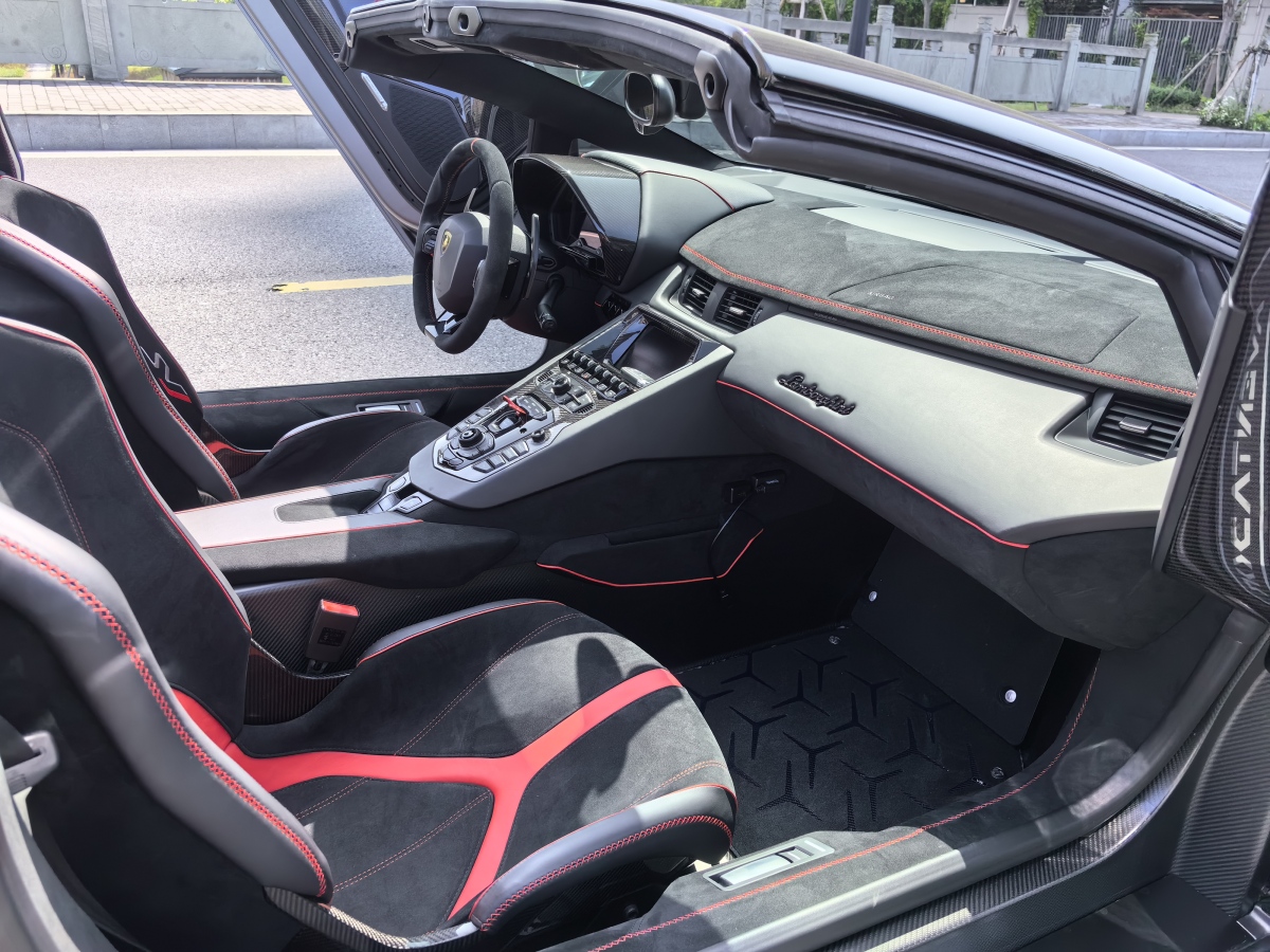 2020年4月兰博基尼 Aventador  2019款 Aventador SVJ Roadster