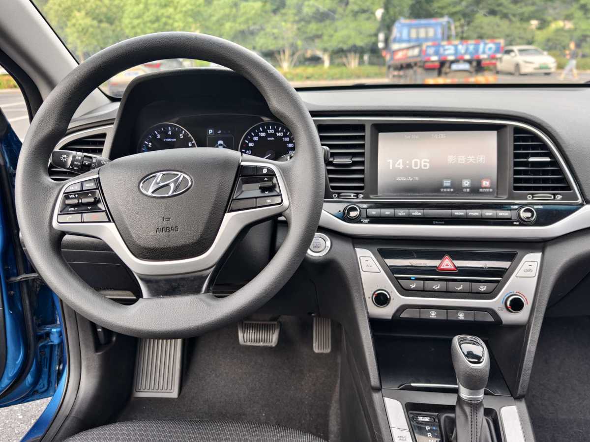 現(xiàn)代 領(lǐng)動(dòng)  2016款 1.6L 自動(dòng)智炫?精英型圖片