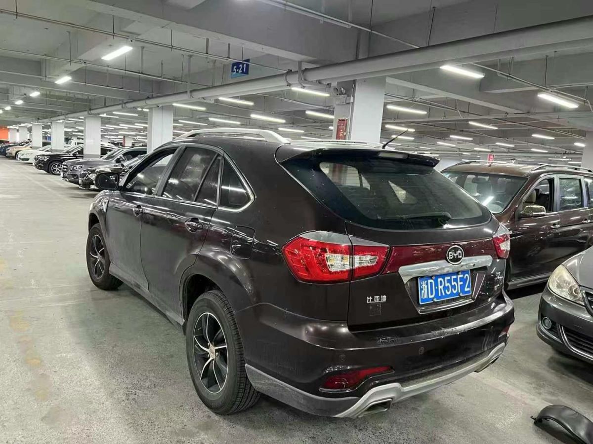 比亞迪 S7  2015款 1.5TI 升級(jí)版尊貴型圖片