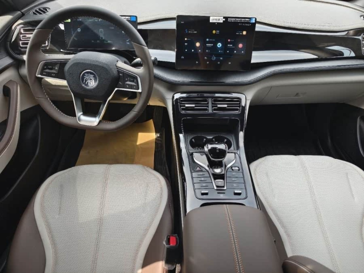比亞迪 秦PLUS  2024款 榮耀版 DM-i 120KM卓越型圖片