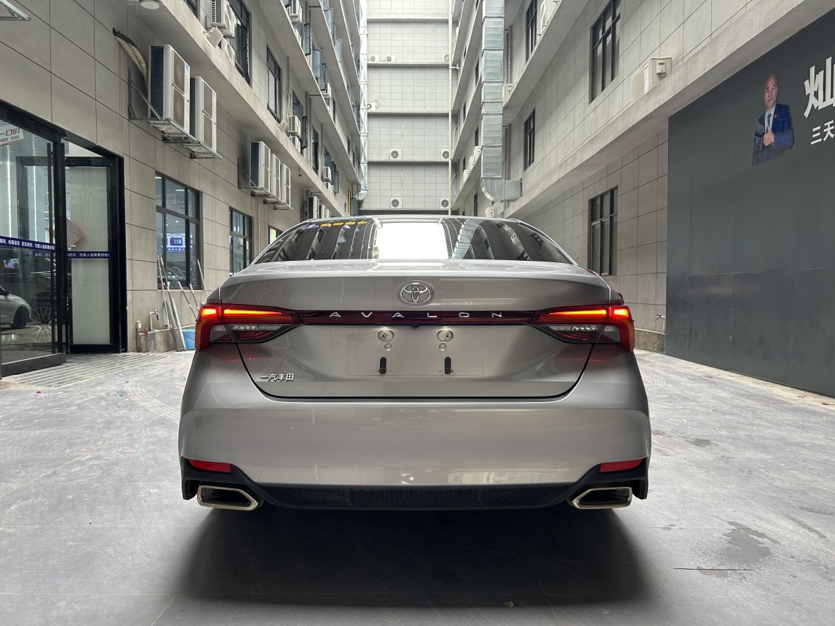 豐田 亞洲龍  2019款 2.0L 豪華版圖片