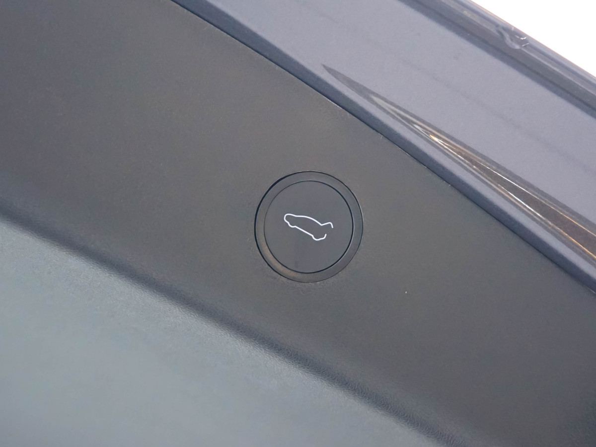 2021年4月特斯拉 Model 3  2021款 改款 標(biāo)準(zhǔn)續(xù)航后驅(qū)升級(jí)版