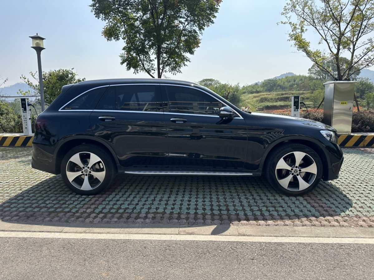 2018年02月奔馳 奔馳GLC  2016款 GLC 300 4MATIC 豪華型