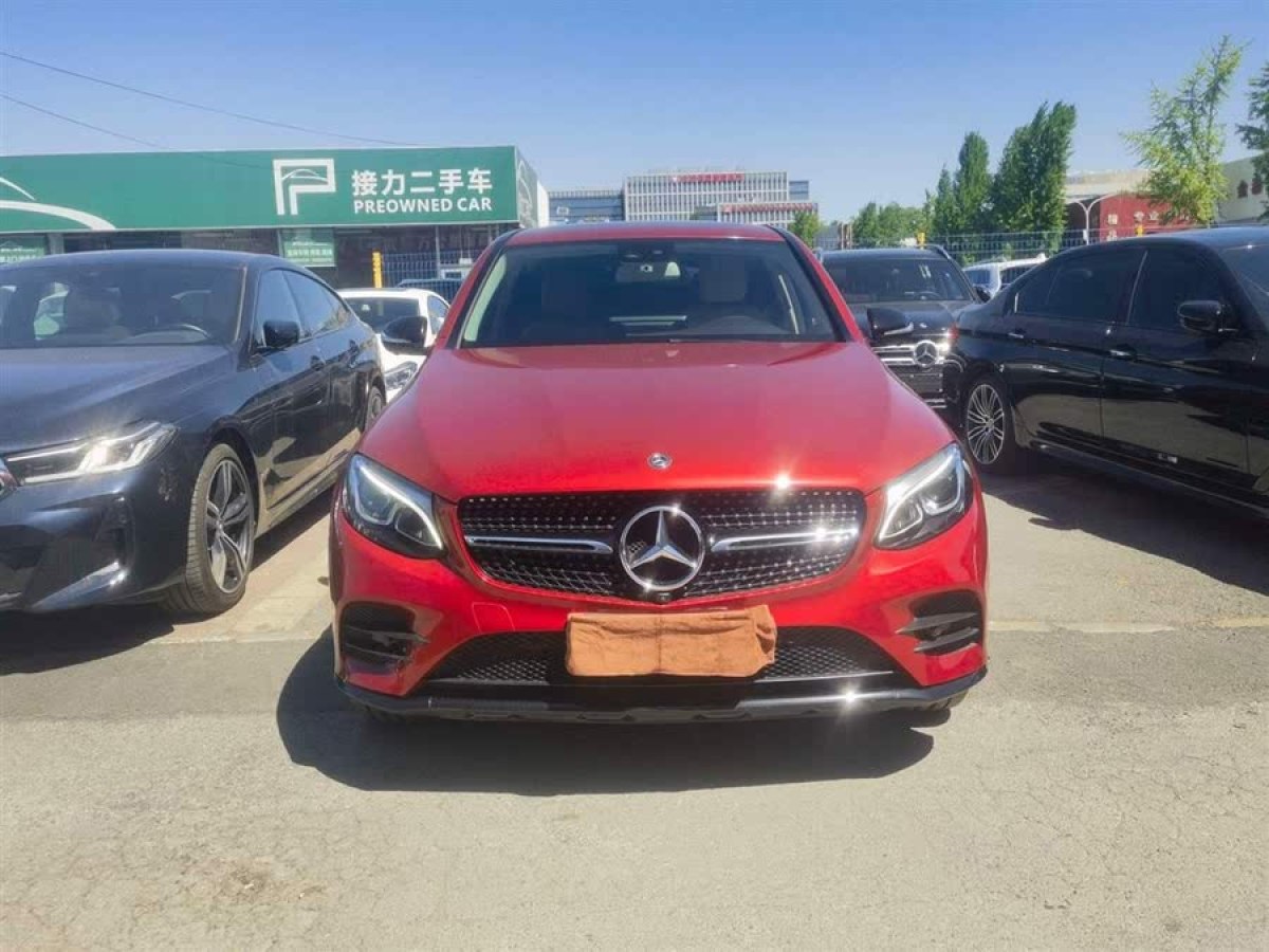 奔馳 奔馳GLC  2023款 改款 GLC 260 4MATIC 轎跑SUV圖片