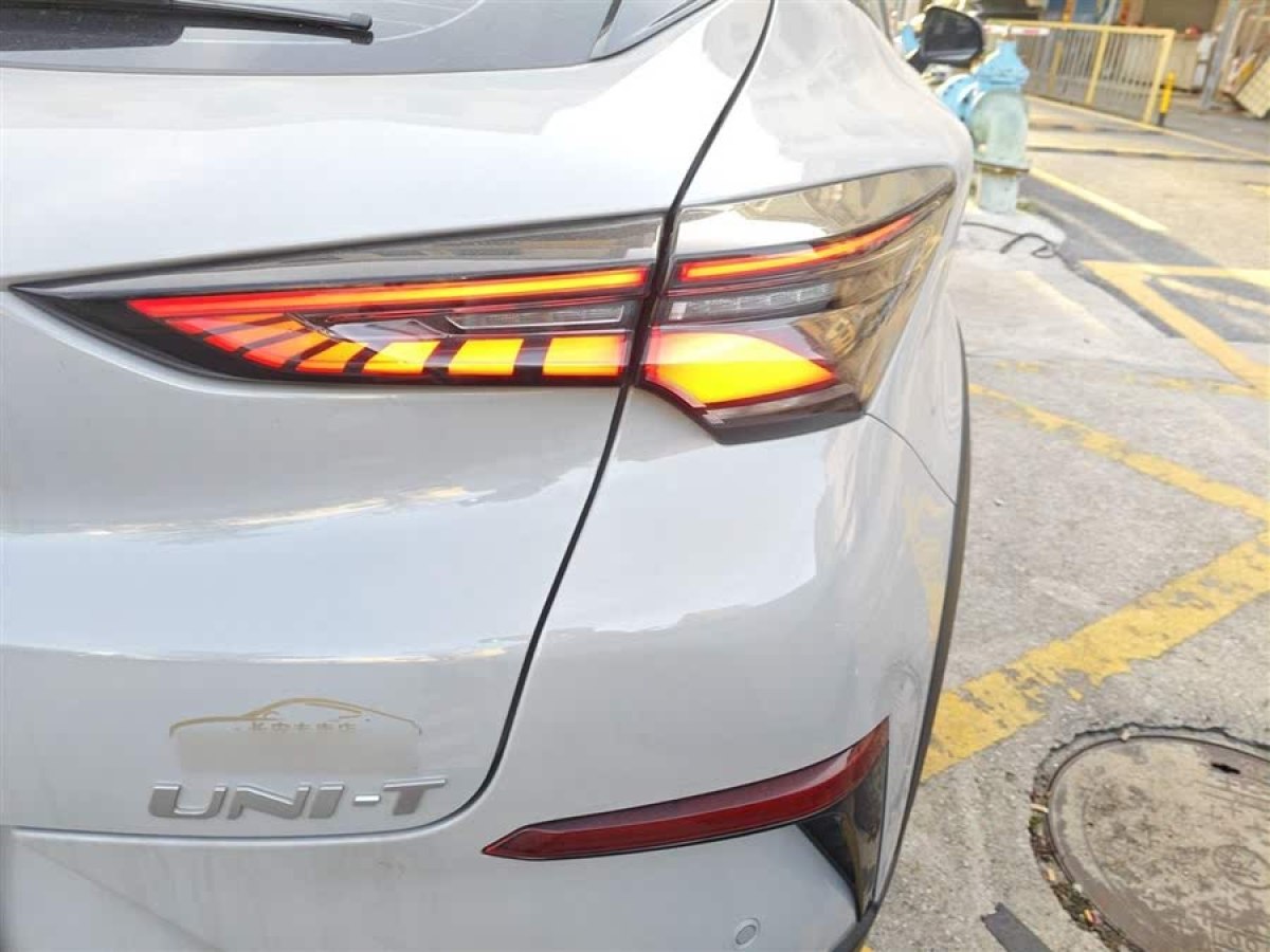 長安 UNI-T  2020款 1.5T 旗艦型圖片
