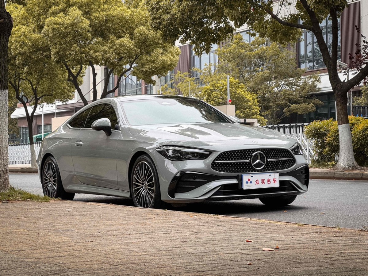奔馳 奔馳CLE  2024款 CLE 300 4MATIC 動(dòng)感型轎跑車圖片
