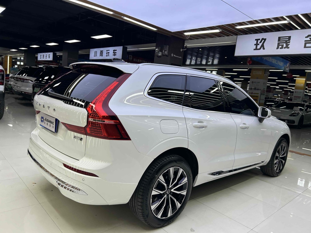 沃爾沃 XC60  2023款 B5 四驅智遠豪華版圖片