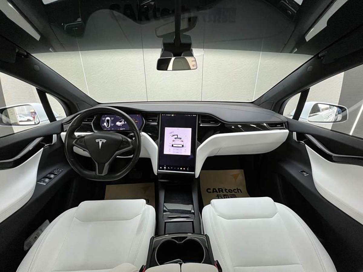 特斯拉 Model X  2020款 長(zhǎng)續(xù)航升級(jí)版圖片