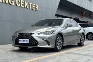 ES 雷克薩斯 200 豪華版