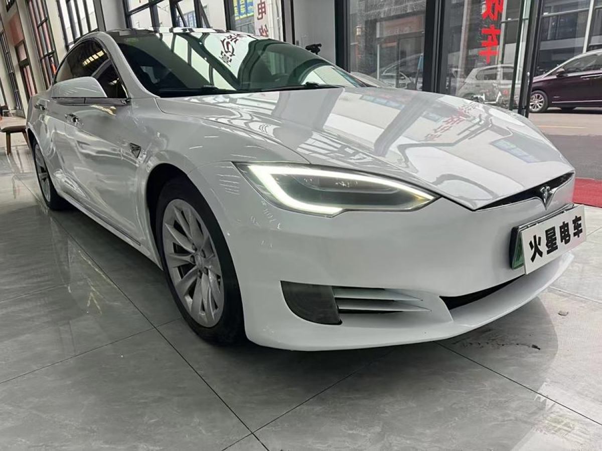 特斯拉 Model S  2017款 Model S 75D 標(biāo)準(zhǔn)續(xù)航版圖片