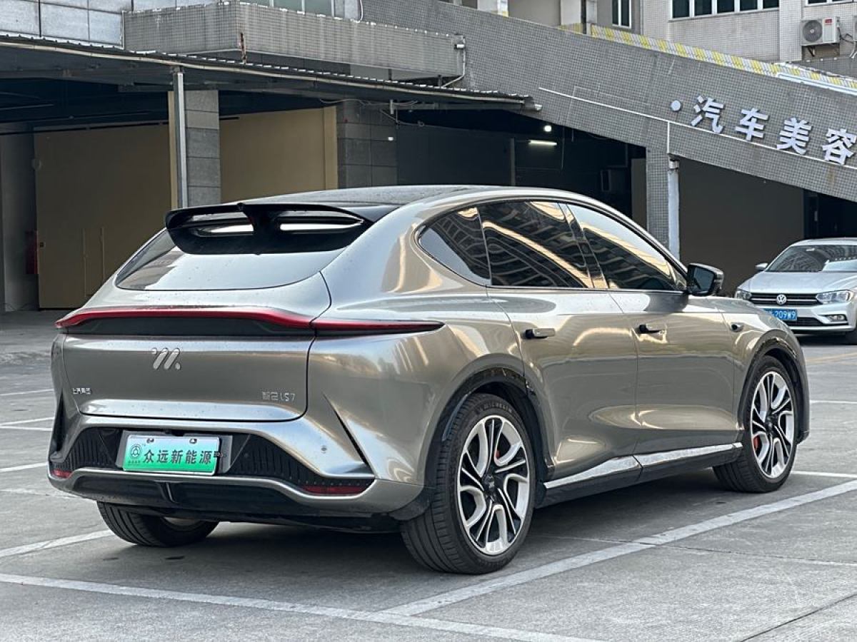 智己 智己LS7  2023款 100kWh Lux后驅(qū)版圖片