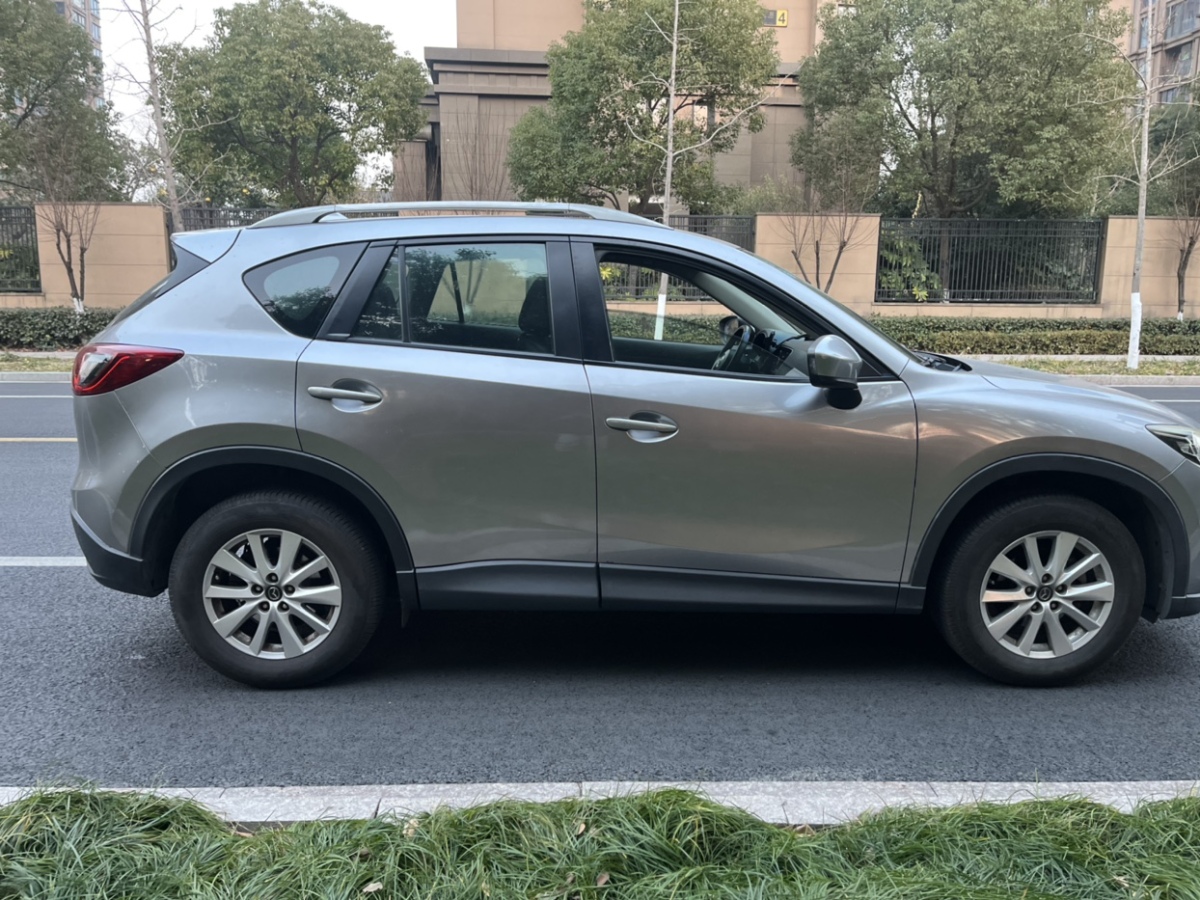 馬自達(dá) CX-5  2013款 2.0L 自動兩驅(qū)舒適型圖片