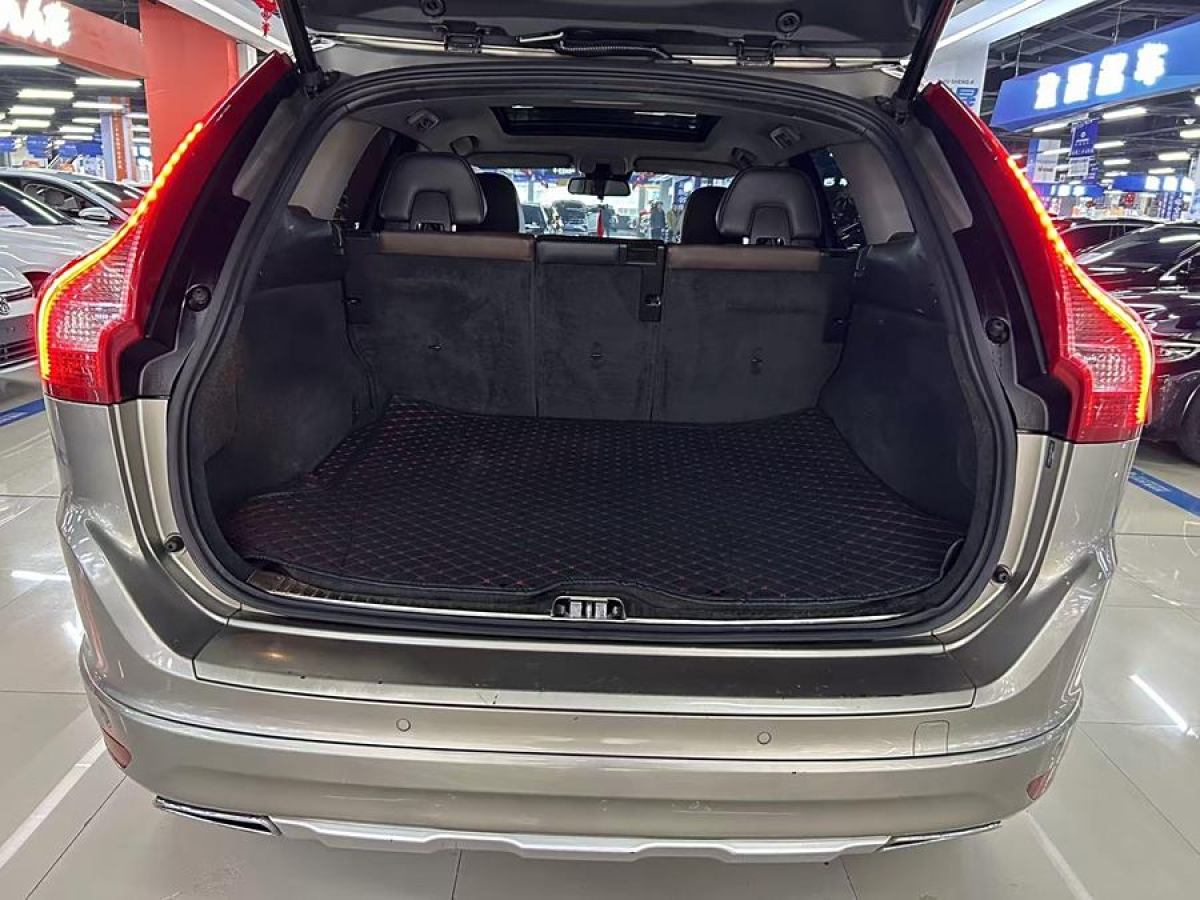 沃爾沃 XC60  2016款 T5 智進(jìn)版圖片