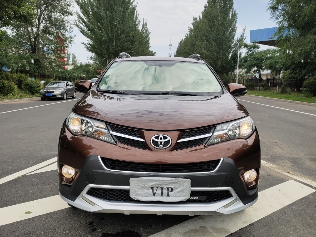 豐田 RAV4  2016款 榮放 2.0L CVT四驅(qū)新銳版圖片