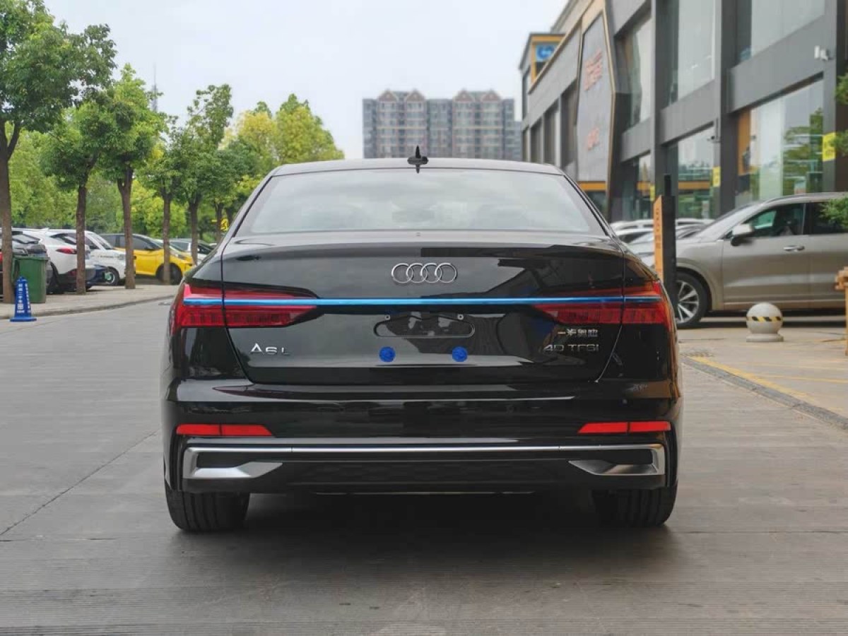 奧迪 奧迪A6L  2025款 改款 40 TFSI 豪華動(dòng)感型圖片