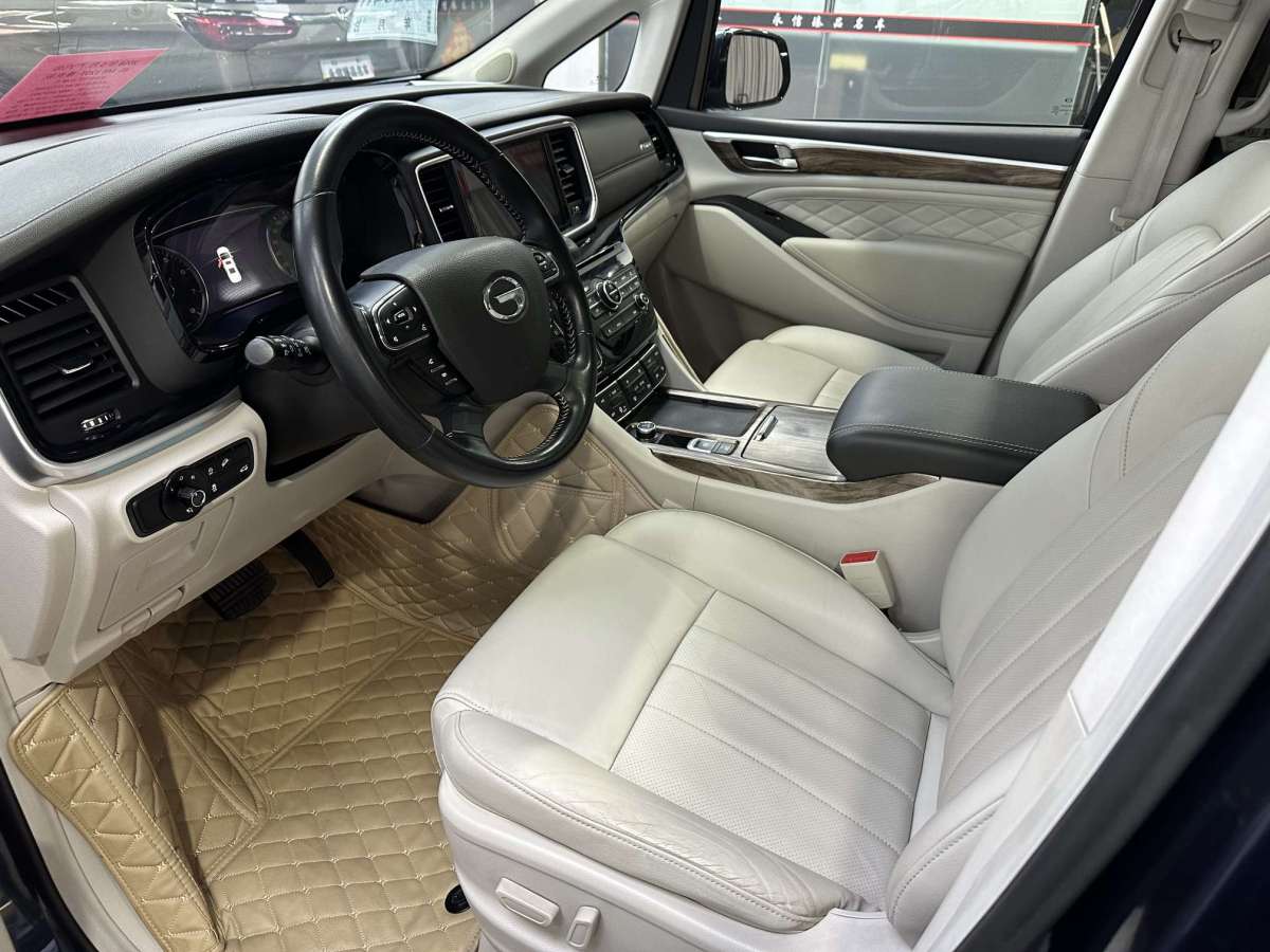 廣汽傳祺 M8  2018款 320T 尊貴版圖片