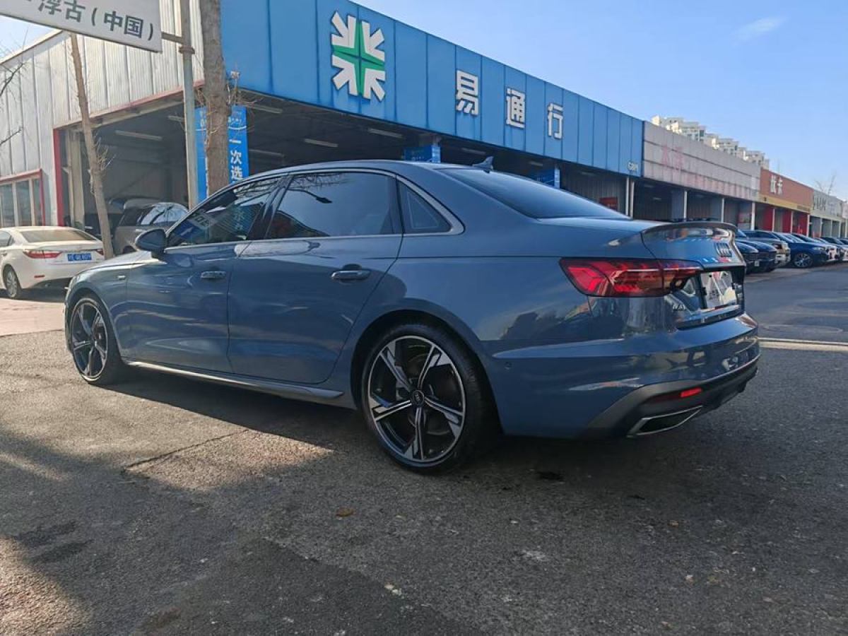 奧迪 奧迪A4L  2022款 40 TFSI quattro RS套件燃速型圖片