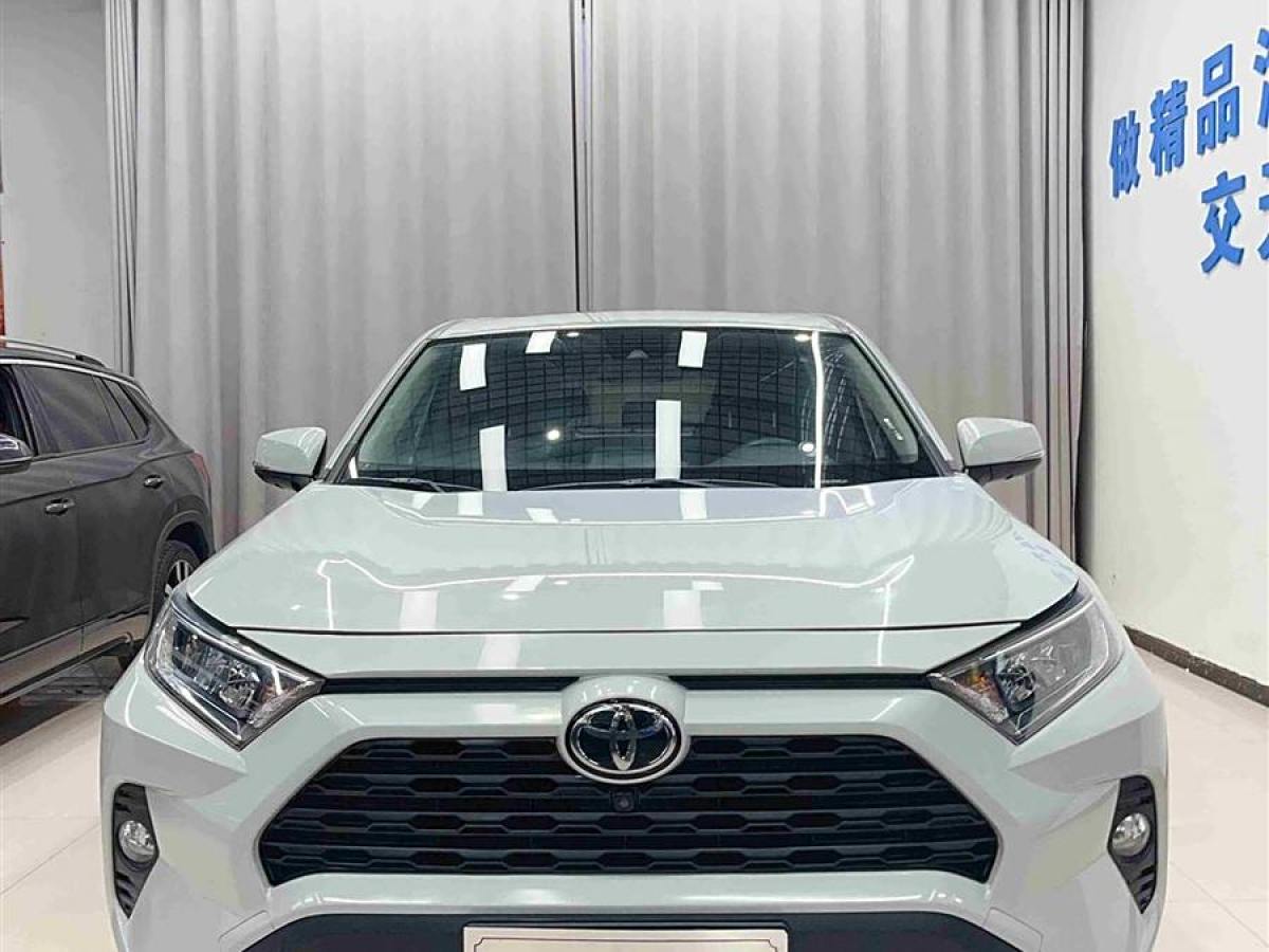 豐田 RAV4榮放  2020款 2.0L CVT兩驅(qū)風(fēng)尚PLUS版圖片