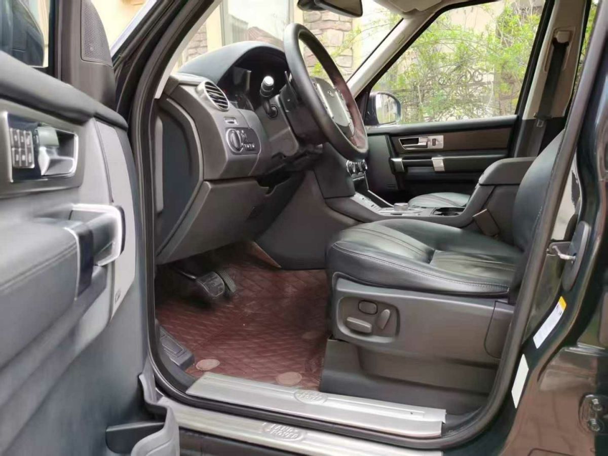 路虎 發(fā)現(xiàn)  2014款 4 3.0T SDV6 HSE圖片